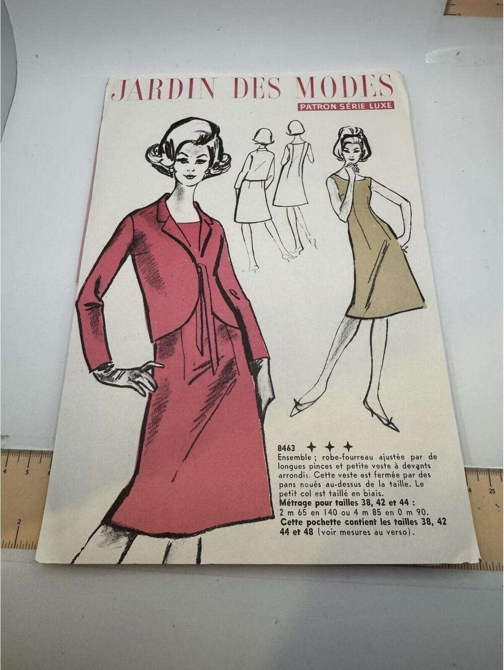 Vintage Jardin des Modes sewing pattern for a women's sheath dress